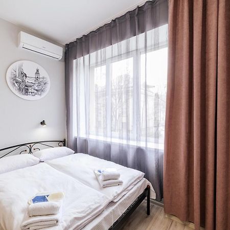 Затишні Смарт-Квартири В Історичному Центрі! Apartman Ungvár Kültér fotó