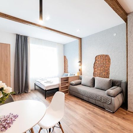 Затишні Смарт-Квартири В Історичному Центрі! Apartman Ungvár Kültér fotó