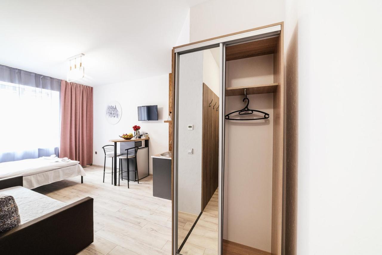 Затишні Смарт-Квартири В Історичному Центрі! Apartman Ungvár Kültér fotó