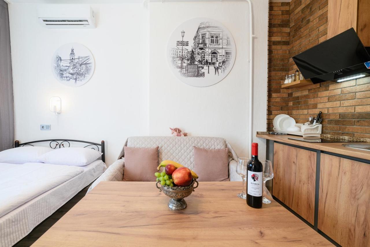 Затишні Смарт-Квартири В Історичному Центрі! Apartman Ungvár Kültér fotó