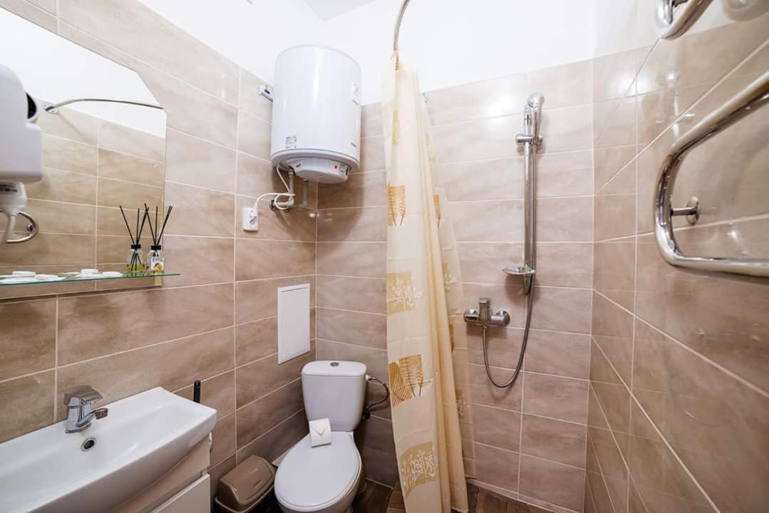 Затишні Смарт-Квартири В Історичному Центрі! Apartman Ungvár Kültér fotó