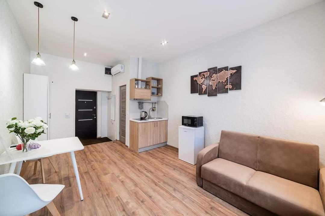 Затишні Смарт-Квартири В Історичному Центрі! Apartman Ungvár Kültér fotó