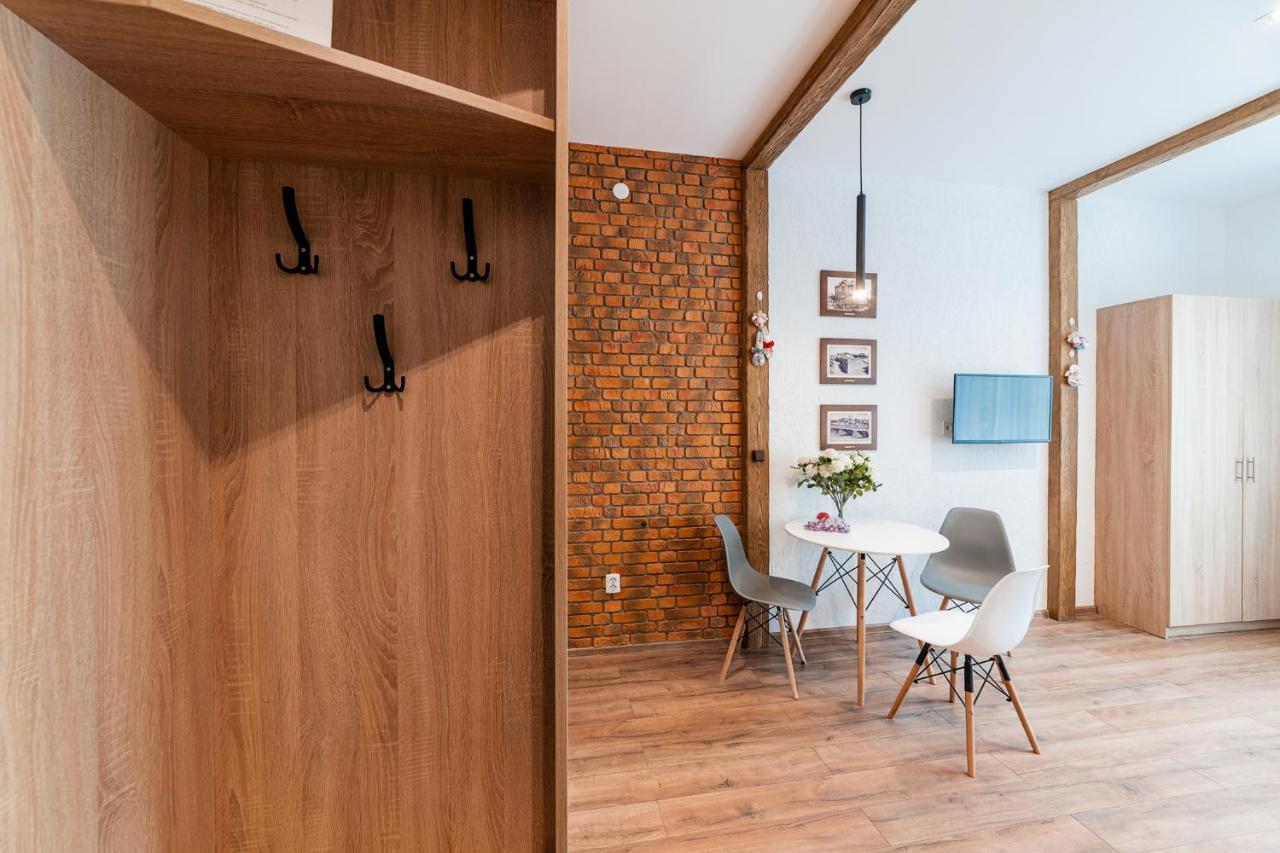 Затишні Смарт-Квартири В Історичному Центрі! Apartman Ungvár Kültér fotó